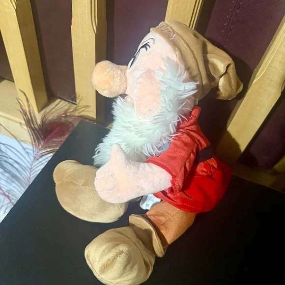 Authentic Disney Store Grumpy Dwarf 16” Plush Toy - Red and Tan - Picture 5 of 5
